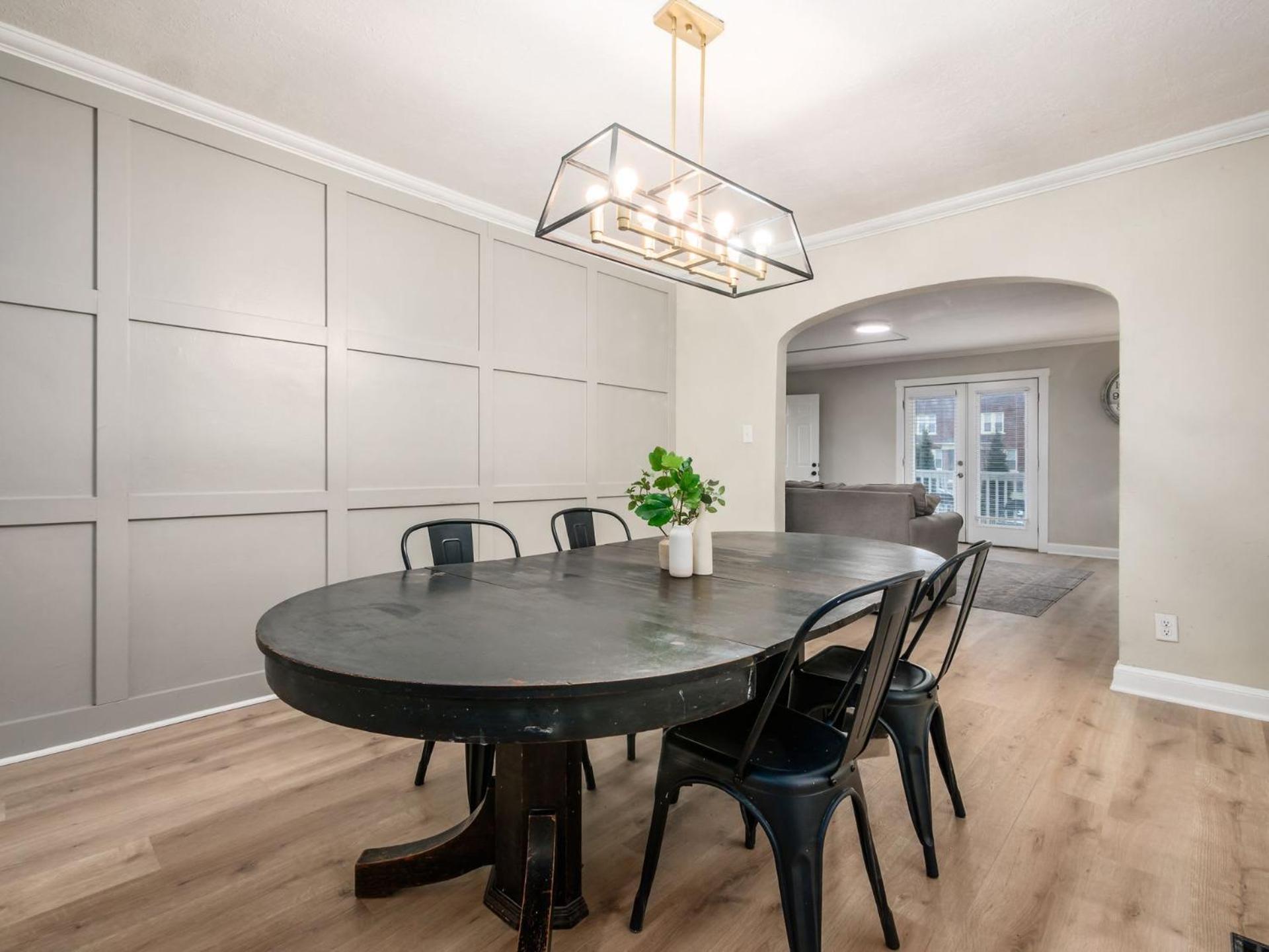 Вилла Housepitality - The Osu Mansion- Osu Sleeps 20 Колумбус Экстерьер фото